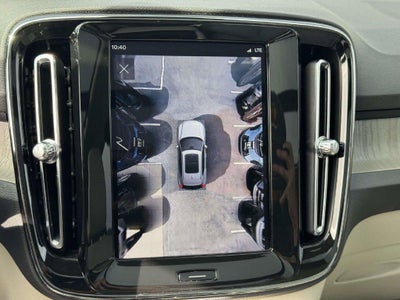 2024 Volvo XC40 B5 Plus Dark Theme