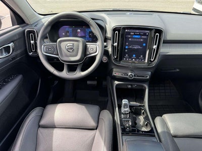 2024 Volvo XC40 B5 Plus Dark Theme
