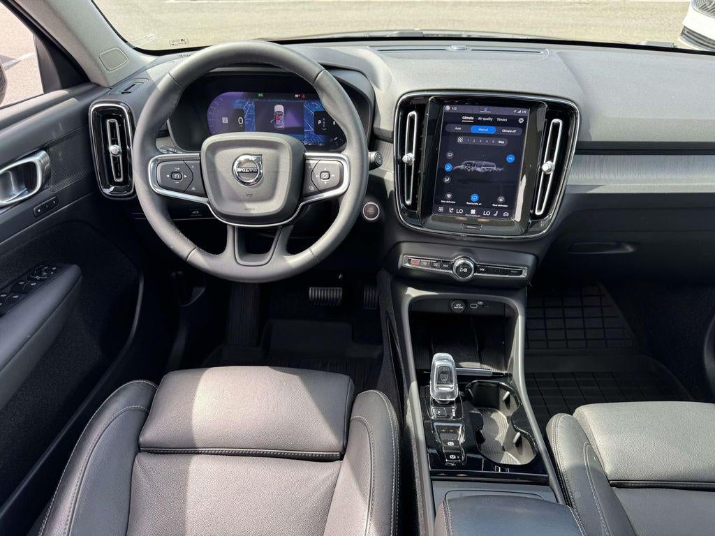 2024 Volvo XC40 B5 Plus Dark Theme