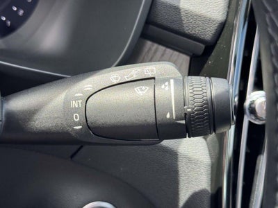 2024 Volvo XC40 B5 Plus Dark Theme