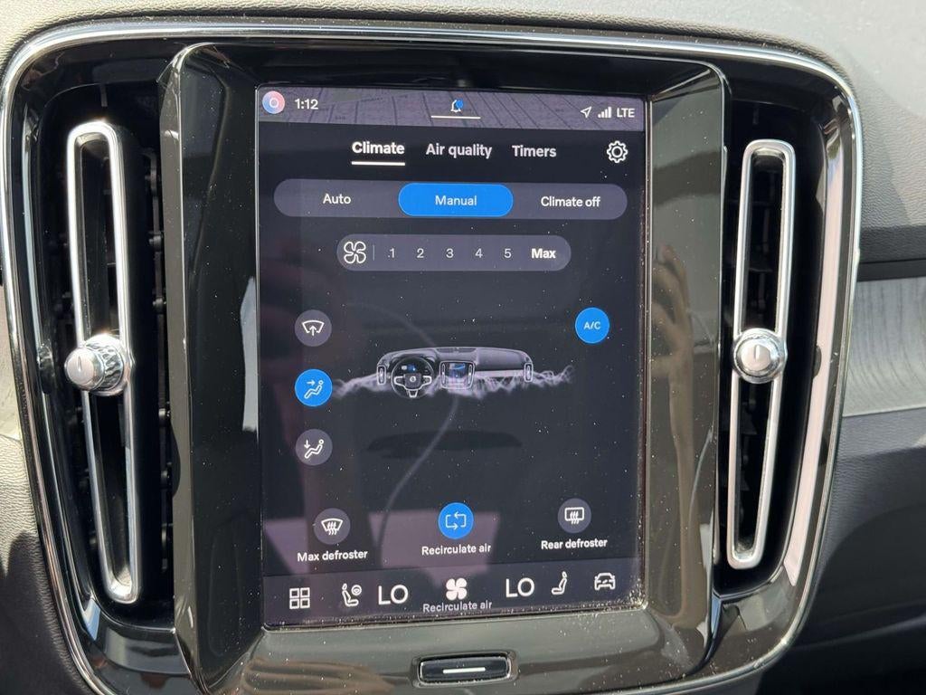 2024 Volvo XC40 B5 Plus Dark Theme