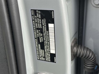 2025 Volvo XC40 B5 Ultra Dark Theme