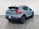 2025 Volvo XC40 B5 Ultra Dark Theme