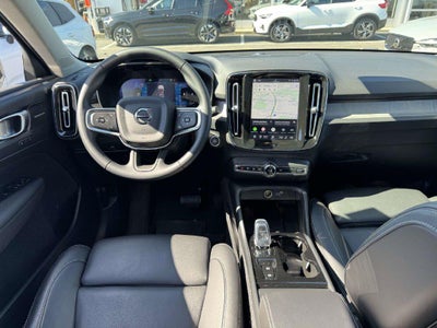 2026 Volvo XC40 Ultra, B5 AWD Gas (mild hybrid), Dark