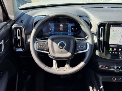2026 Volvo XC40 Ultra, B5 AWD Gas (mild hybrid), Dark