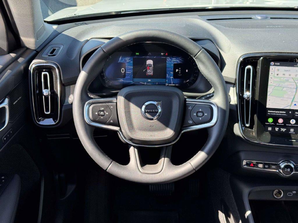 2026 Volvo XC40 Ultra, B5 AWD Gas (mild hybrid), Dark