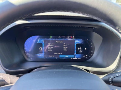 2026 Volvo XC40 Ultra, B5 AWD Gas (mild hybrid), Dark