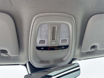 2023 Volvo XC40 B5 Plus Bright Theme