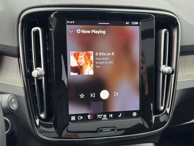 2023 Volvo XC40 B5 Plus Bright Theme
