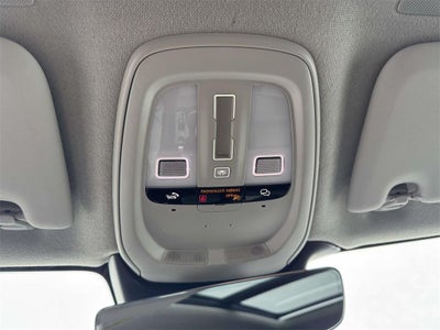 2023 Volvo XC40 B5 Plus Bright Theme