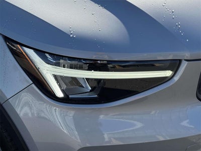 2023 Volvo XC40 B5 Plus Bright Theme