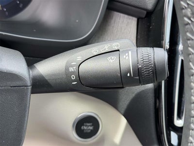 2023 Volvo XC40 B5 Plus Bright Theme