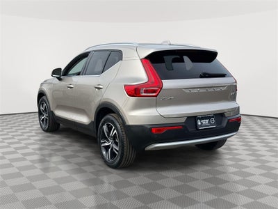 2023 Volvo XC40 B5 Plus Bright Theme