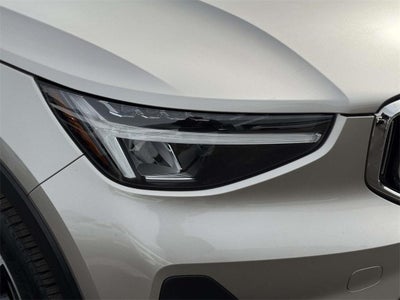 2023 Volvo XC40 B5 Plus Bright Theme