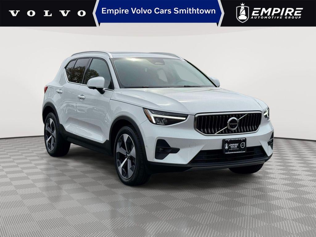 2023 Volvo XC40 B5 Plus Bright Theme