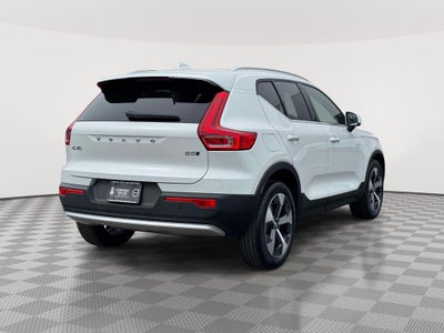 2023 Volvo XC40 B5 Plus Bright Theme