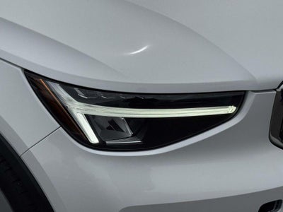 2023 Volvo XC40 B5 Plus Bright Theme