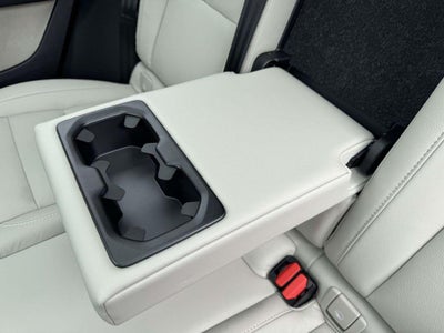 2023 Volvo XC40 B5 Plus Bright Theme