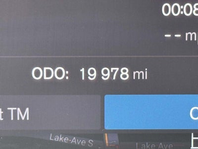 2023 Volvo XC40 B5 Plus Bright Theme