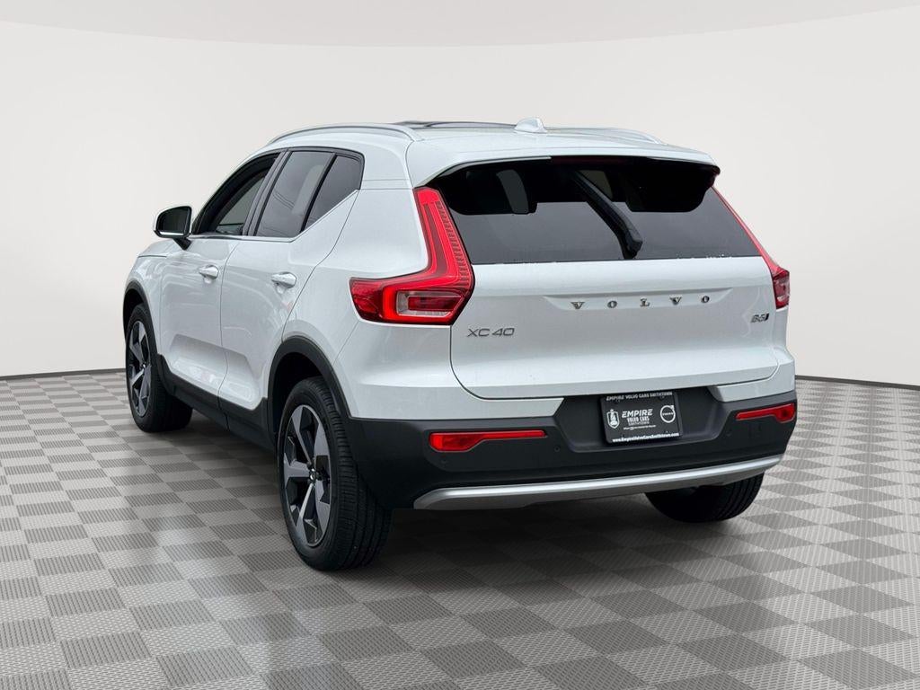 2023 Volvo XC40 B5 Plus Bright Theme