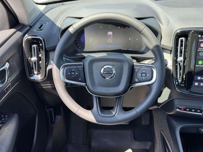 2023 Volvo XC40 B5 Plus Bright Theme