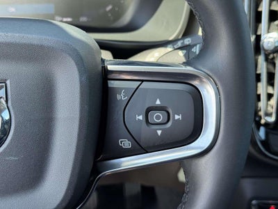 2023 Volvo XC40 B5 Plus Bright Theme