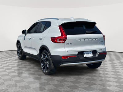 2023 Volvo XC40 B5 Plus Bright Theme