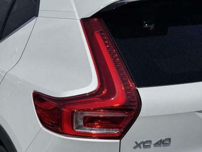 2023 Volvo XC40 B5 Plus Bright Theme