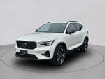 2023 Volvo XC40 B5 Plus Dark Theme