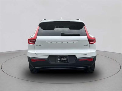 2023 Volvo XC40 B5 Plus Dark Theme