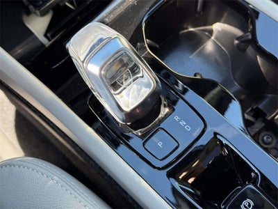 2023 Volvo XC40 B5 Plus Dark Theme