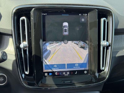 2023 Volvo XC40 B5 Plus Dark Theme