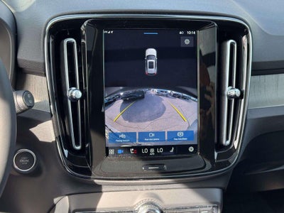 2023 Volvo XC40 B5 Plus Dark Theme