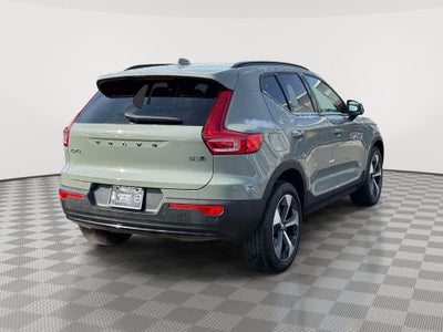 2023 Volvo XC40 B5 Plus Dark Theme