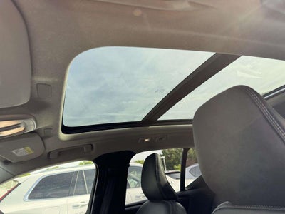 2023 Volvo XC40 B5 Plus Dark Theme