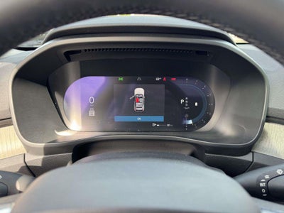 2023 Volvo XC40 B5 Plus Dark Theme