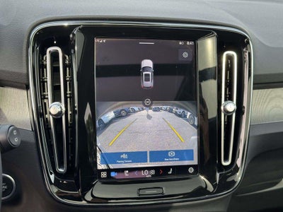 2023 Volvo XC40 B5 Plus Dark Theme
