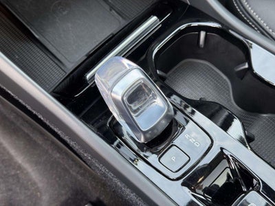 2023 Volvo XC40 B5 Plus Dark Theme