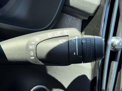 2023 Volvo XC40 B5 Plus Dark Theme
