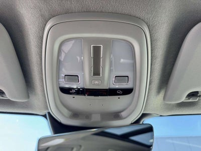 2023 Volvo XC40 B5 Plus Dark Theme
