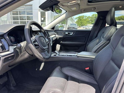2024 Volvo V60 Cross Country B5 Ultimate