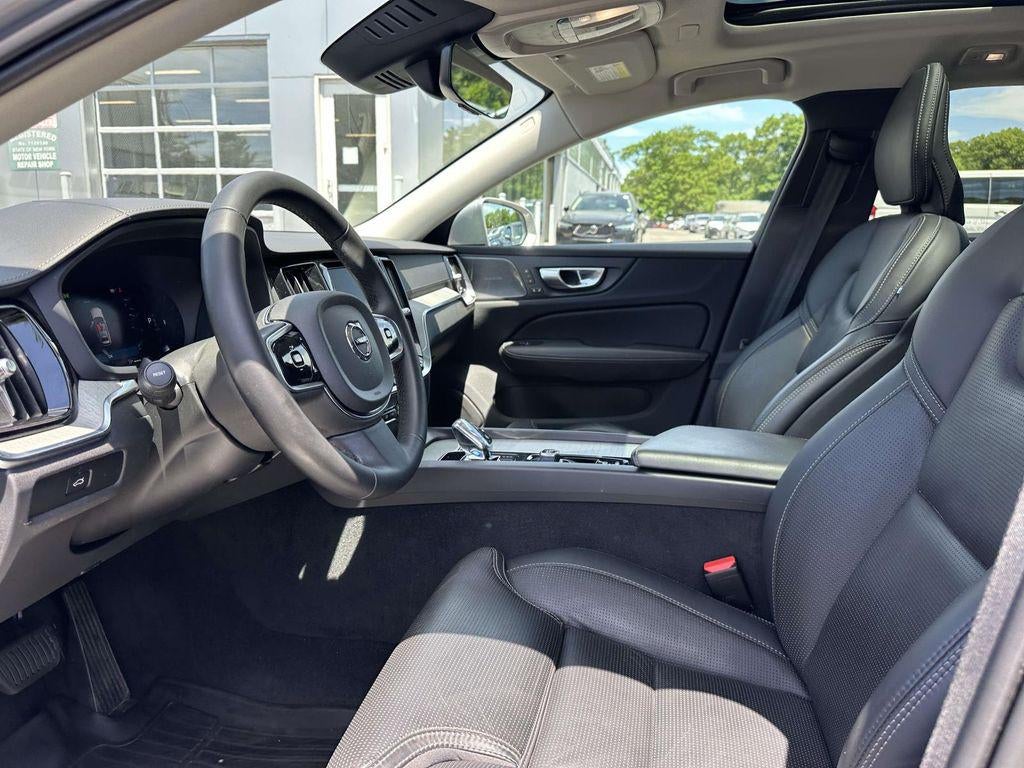 2024 Volvo V60 Cross Country B5 Ultimate