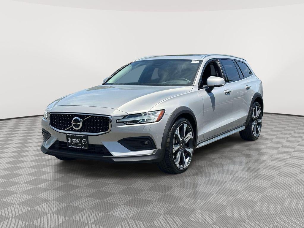 2024 Volvo V60 Cross Country B5 Ultimate