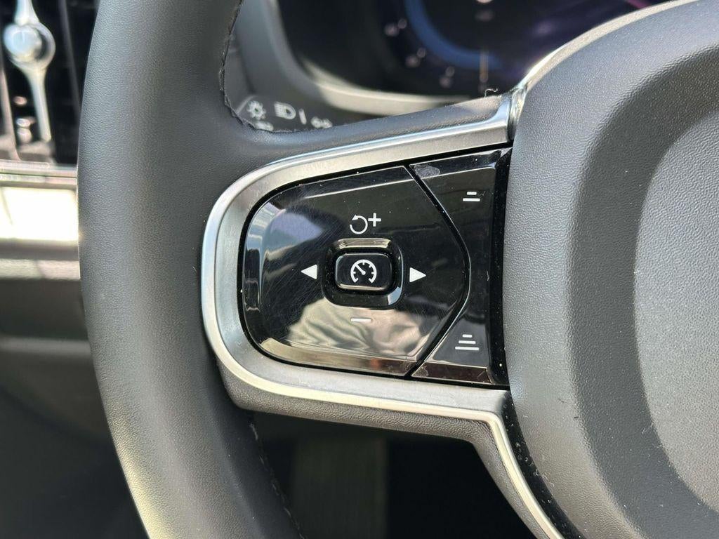 2024 Volvo V60 Cross Country B5 Ultimate