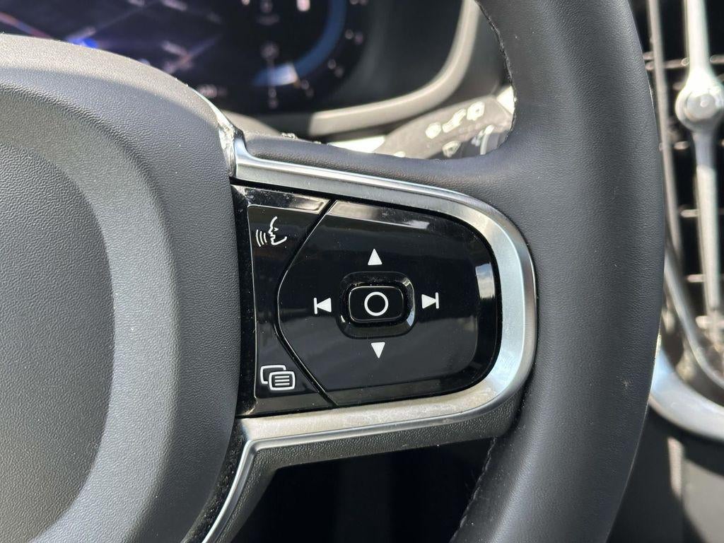 2024 Volvo V60 Cross Country B5 Ultimate