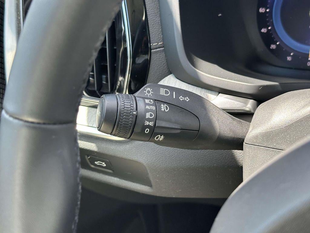 2024 Volvo V60 Cross Country B5 Ultimate