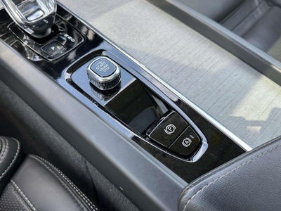 2024 Volvo V60 Cross Country B5 Ultimate