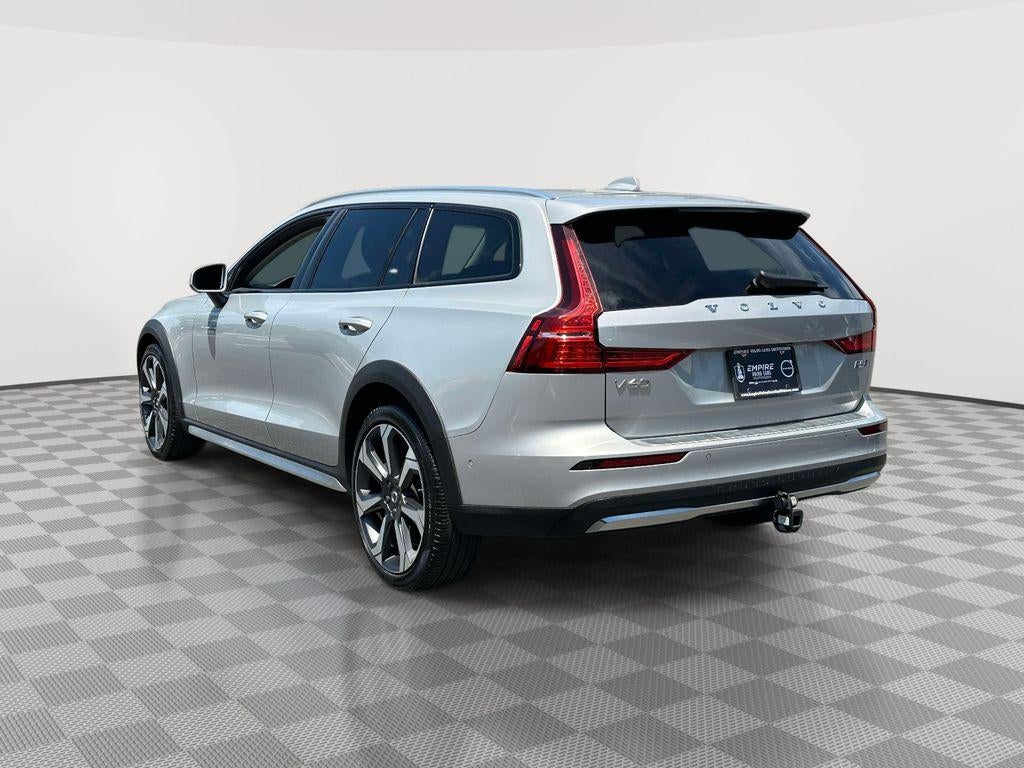 2024 Volvo V60 Cross Country B5 Ultimate