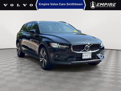 2024 Volvo V60 Cross Country B5 Plus