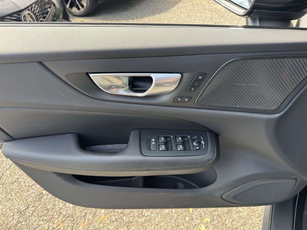 2024 Volvo V60 Cross Country B5 Plus
